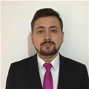 Recién graduado de Ingeniería en Nanotecnología con conocimientos en temas de Física, química, matemáticas e inglés, experiencia de un año brindando clases presenciales a estudiantes de colegio, desde primaria hasta bachillerato